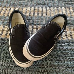 VANS CLASSIC PLATFORM SLIP ONS